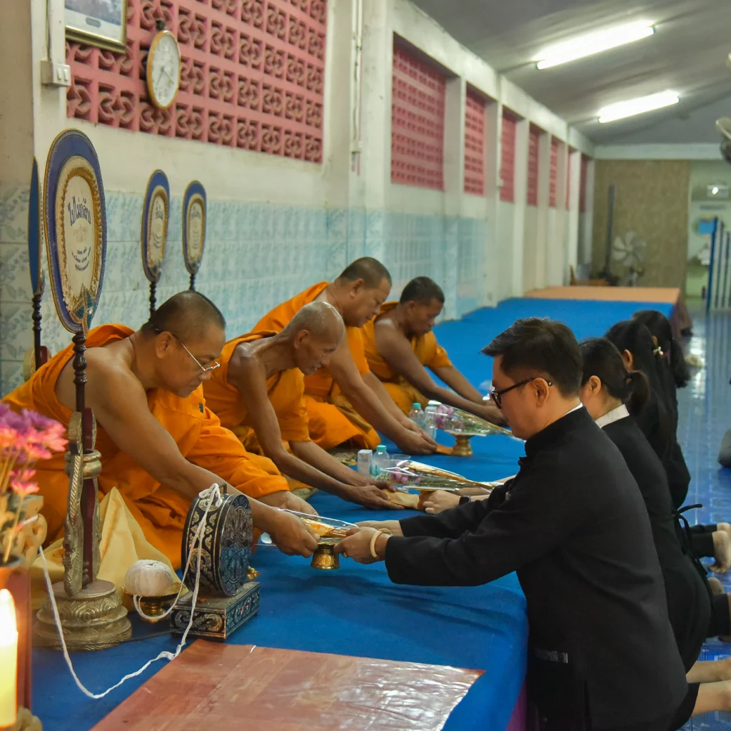 คณบดีคณะวิทยาการจัดการคณะผู้บริหาร คณาจารย์และบุคลากร เป็นเจ้าภาพสวดพระอภิธรรมศพ 617848290 1461224109348222 713433388364684957 n