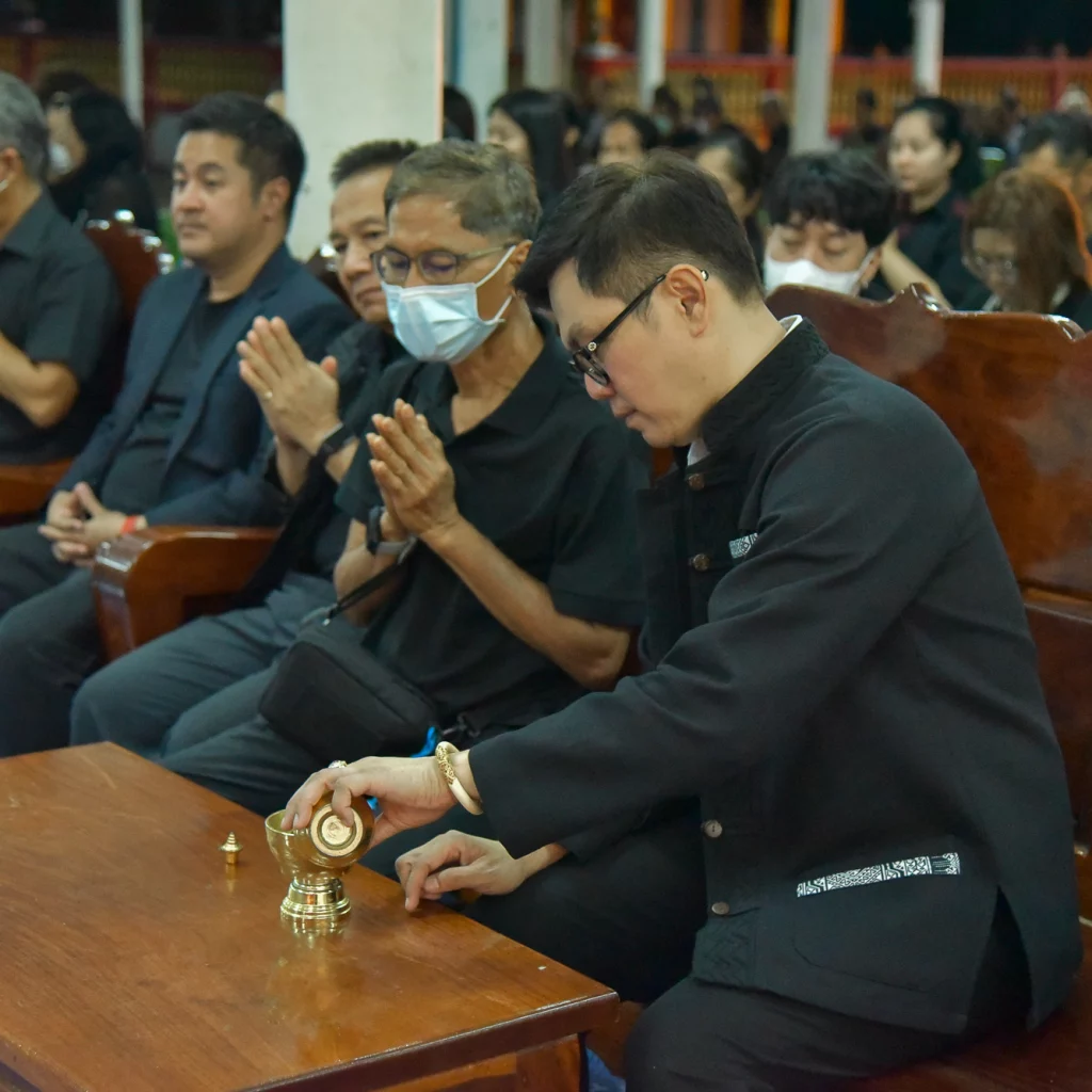 คณบดีคณะวิทยาการจัดการคณะผู้บริหาร คณาจารย์และบุคลากร เป็นเจ้าภาพสวดพระอภิธรรมศพ 621669779 1461223706014929 4609768489512022900 n