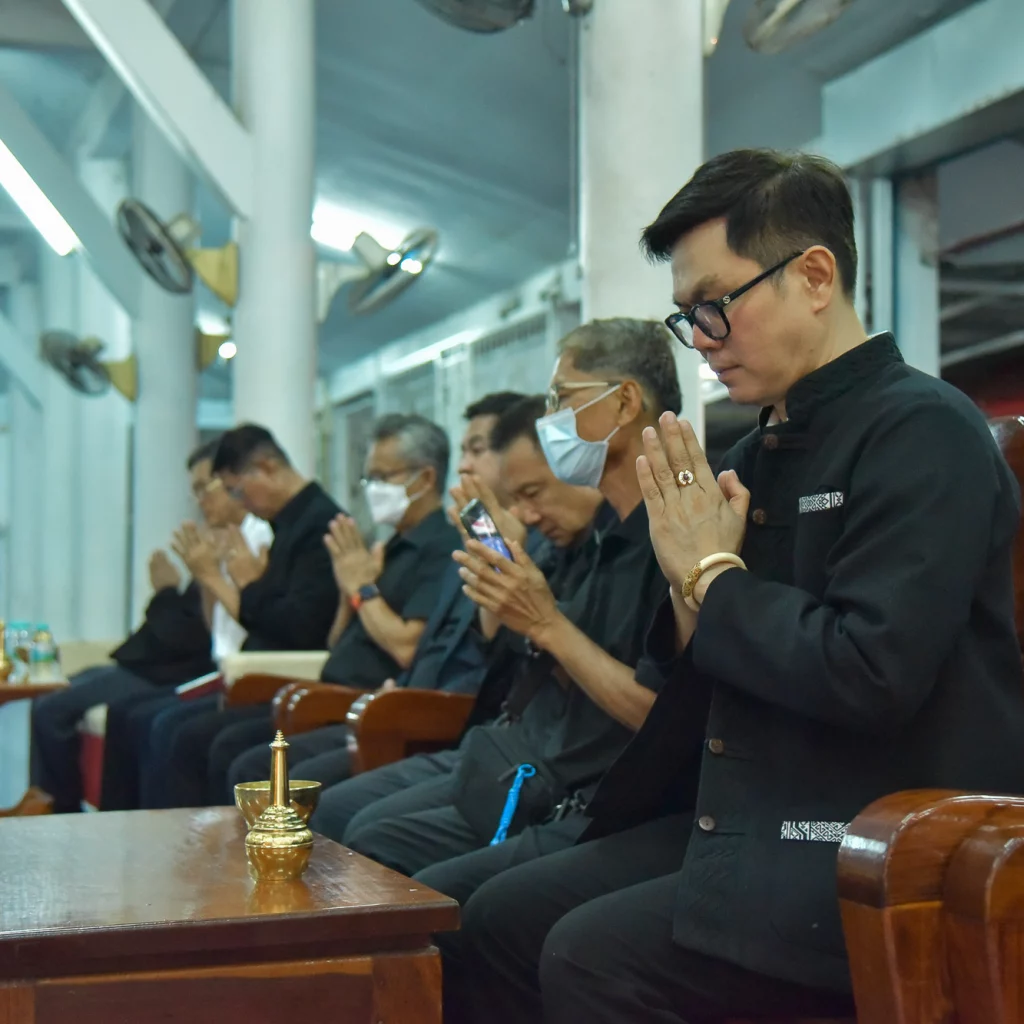 คณบดีคณะวิทยาการจัดการคณะผู้บริหาร คณาจารย์และบุคลากร เป็นเจ้าภาพสวดพระอภิธรรมศพ 622102993 1461223286014971 8095508803260983072 n