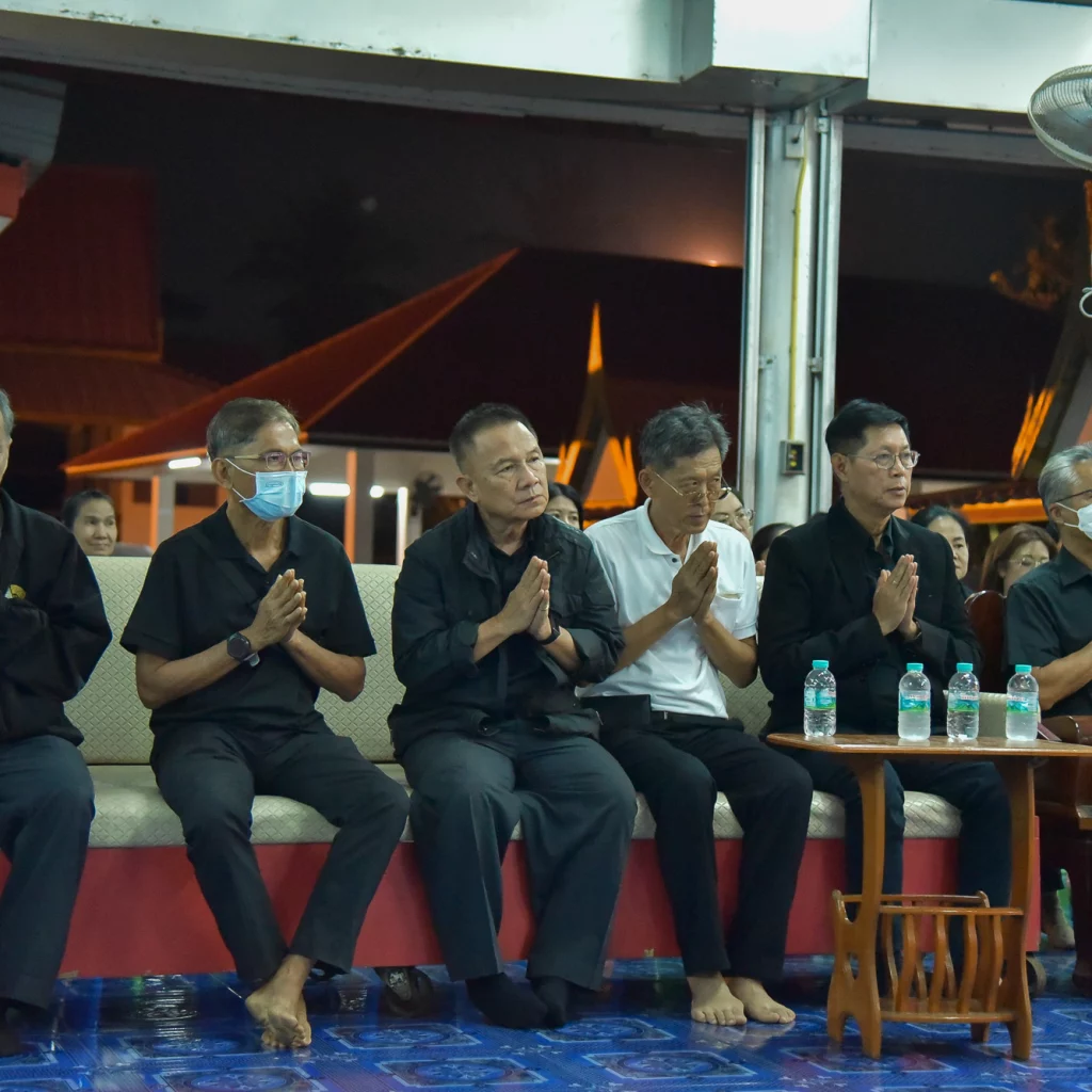 คณบดีคณะวิทยาการจัดการคณะผู้บริหาร คณาจารย์และบุคลากร เป็นเจ้าภาพสวดพระอภิธรรมศพ 622878376 1461223422681624 6199929264651061789 n